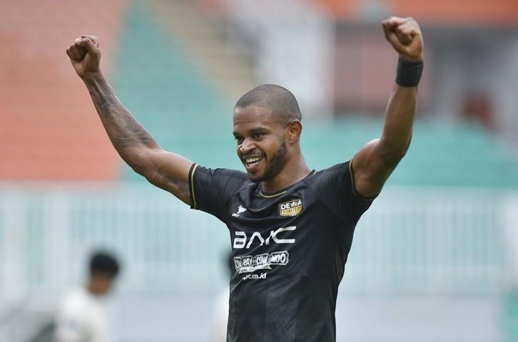 Hattrick Alex Martins Antar Dewa United FC Ramaikan Persaingan Papan Atas Klasemen Liga 1