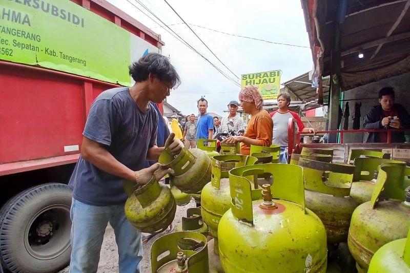 Kecapekan Antre LPG 3 Kg, Yonih Warga Pamulang Hembuskan Napas Terakhir