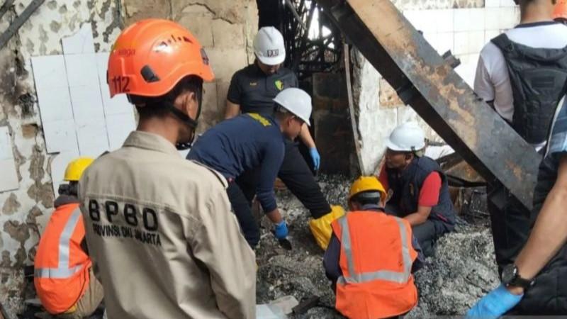 RS Polri Kembali Terima 2 Kantong Jenazah Korban Kebakaran Glodok Plaza, Total 16
