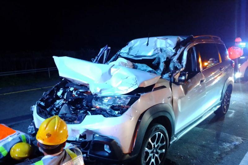 Kecelakaan Mobil Vs Truk di Tol Jambang gegara Sopir Ngantuk, 1 Orang Tewas