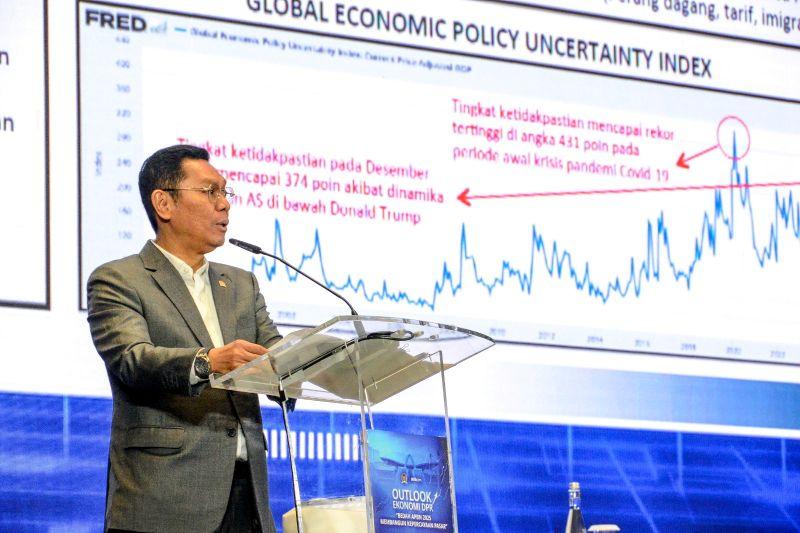 DPR Soroti Pelemahan Rupiah Buntut Kebijakan Trump