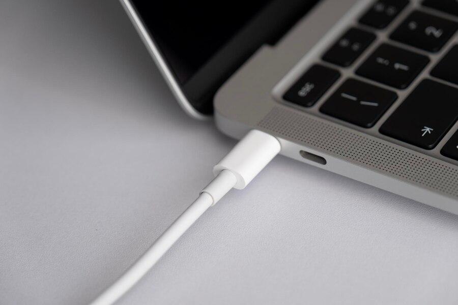 10 Cara Mengatasi Charger Laptop Tidak Mengisi Daya