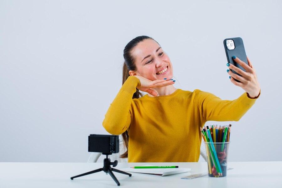 7 Rekomendasi Aplikasi Kamera HP Terbaik untuk Ngevlog