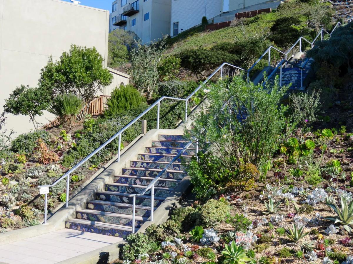 16th Avenue Tiled Steps, Tangga Mosaik Ikonik di San Francisco yang Wajib Dikunjungi