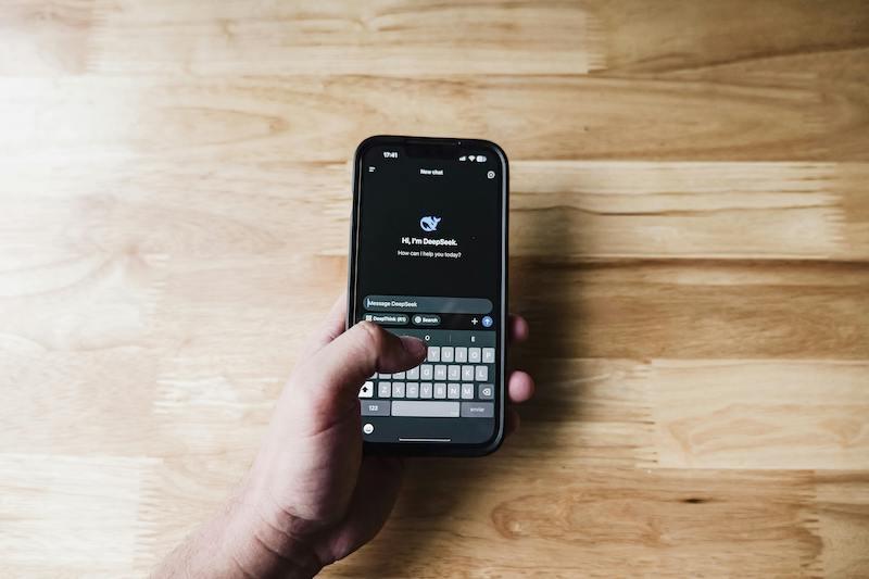 Kemkomdigi Kaji Potensi Ancaman dari Model AI DeepSeek