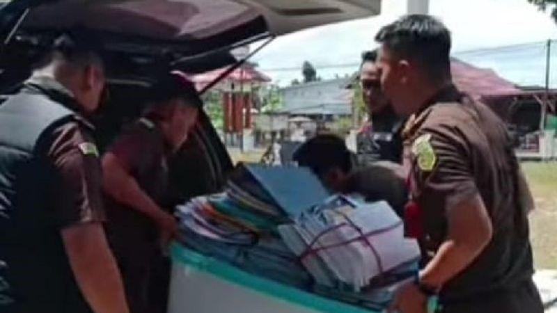 Geledah Kantor DPKP Kalteng, Kejari Pangkalan Bun Sita Dokumen
