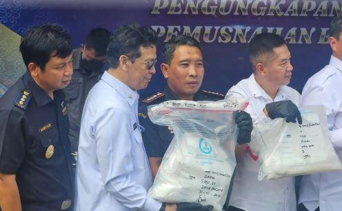 Bea Cukai Tarakan Gagalkan Penyelundupan 25 Ribu Gram Narkotika dalam Kapal Kayu