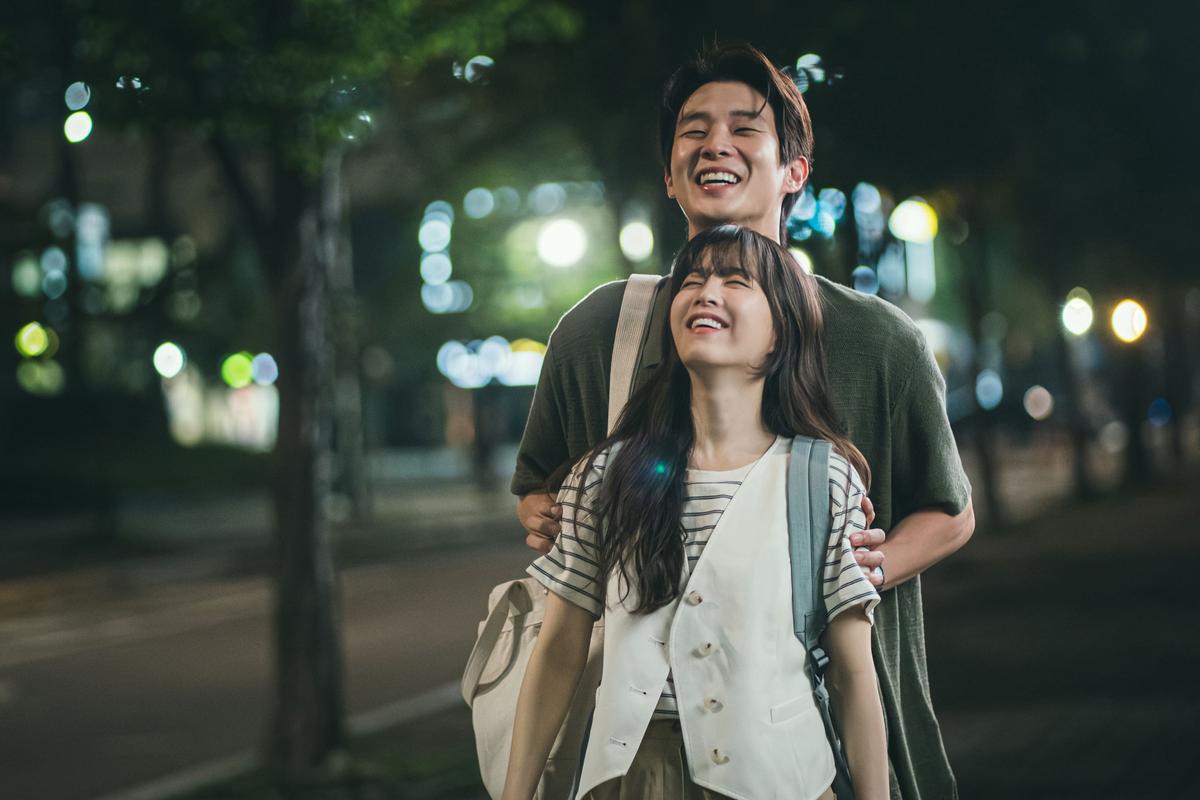 Siap-siap Jatuh Cinta! Sinopsis Melo Movie, K-Drama Romantis Terbaru Choi Woo-shik & Park Bo-young