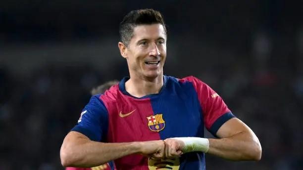 Barcelona Sepakat Perpanjang Kontrak Robert Lewandowski
