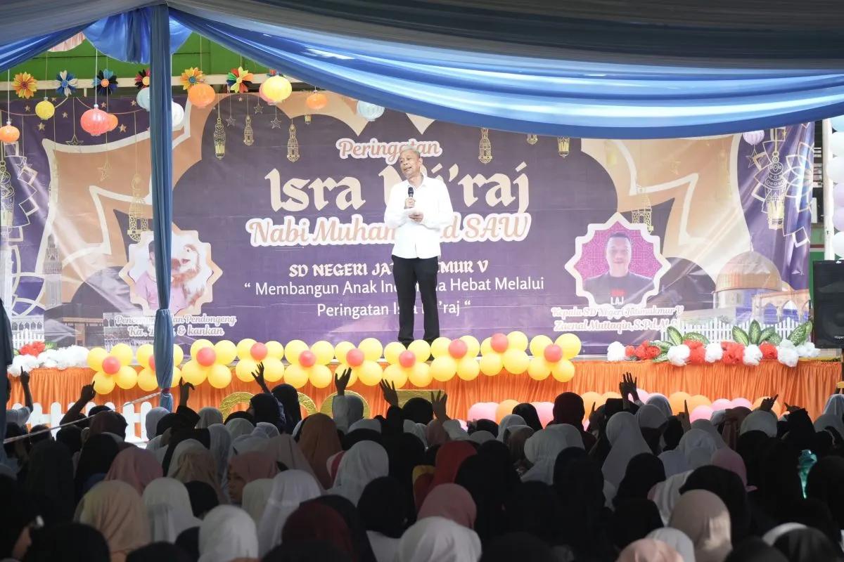 Wamensos Sosialisasi Program MBG dan Sekolah Rakyat Kepada Murid SD