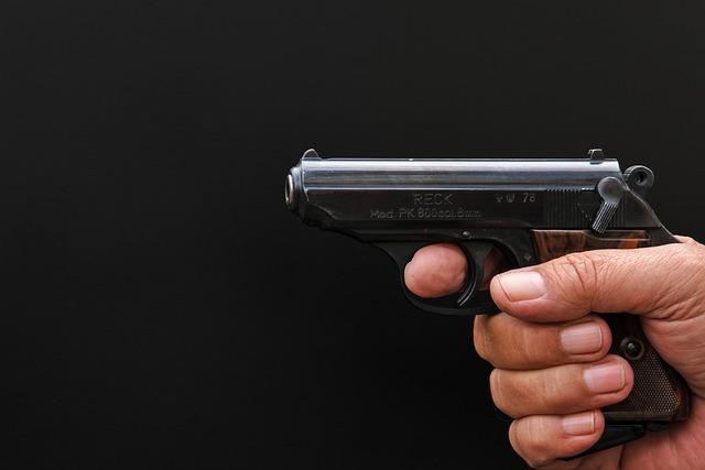 Dikira Luka Karena Kena Paku Ternyata Bocah di Cengkareng Terserempet Peluru Nyasar