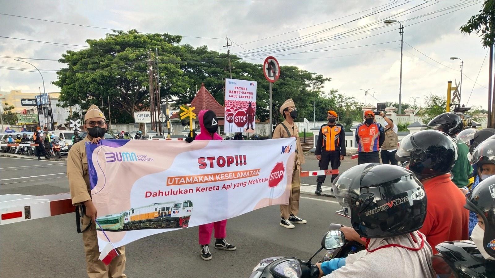 KAI Pastikan Seluruh Perlintasan Sebidang Beroperasi Normal