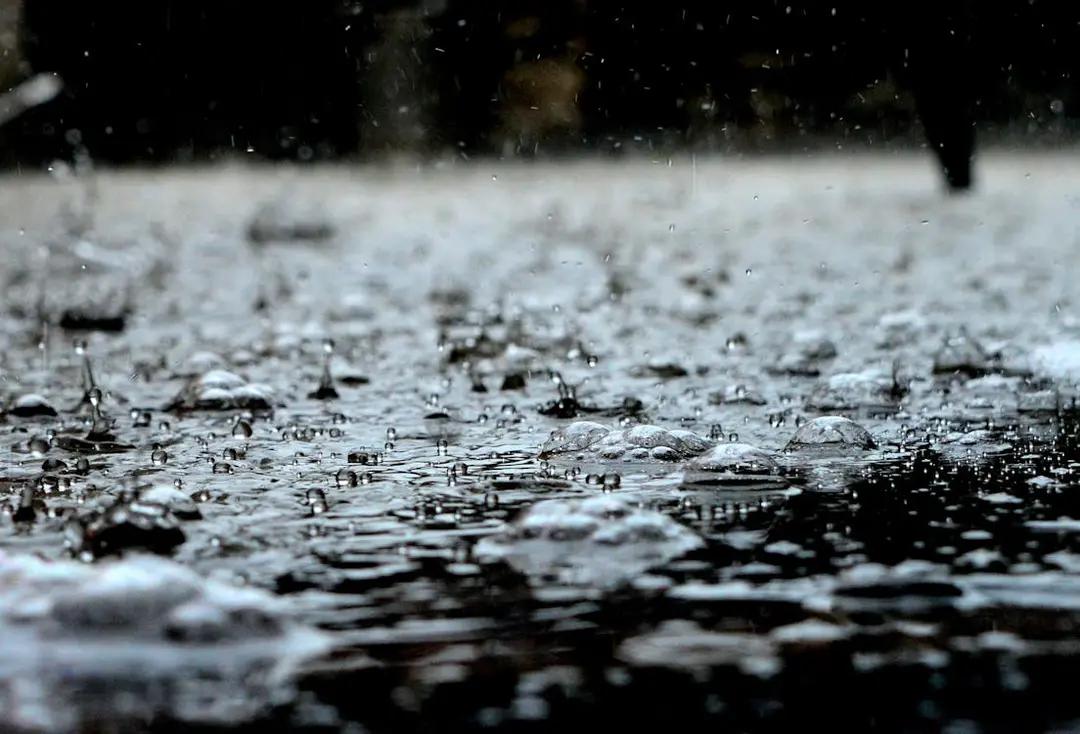 Perkiraan Cuaca 14 Februari, BMKG: Hujan Ringan dan Potensi Banjir Rob