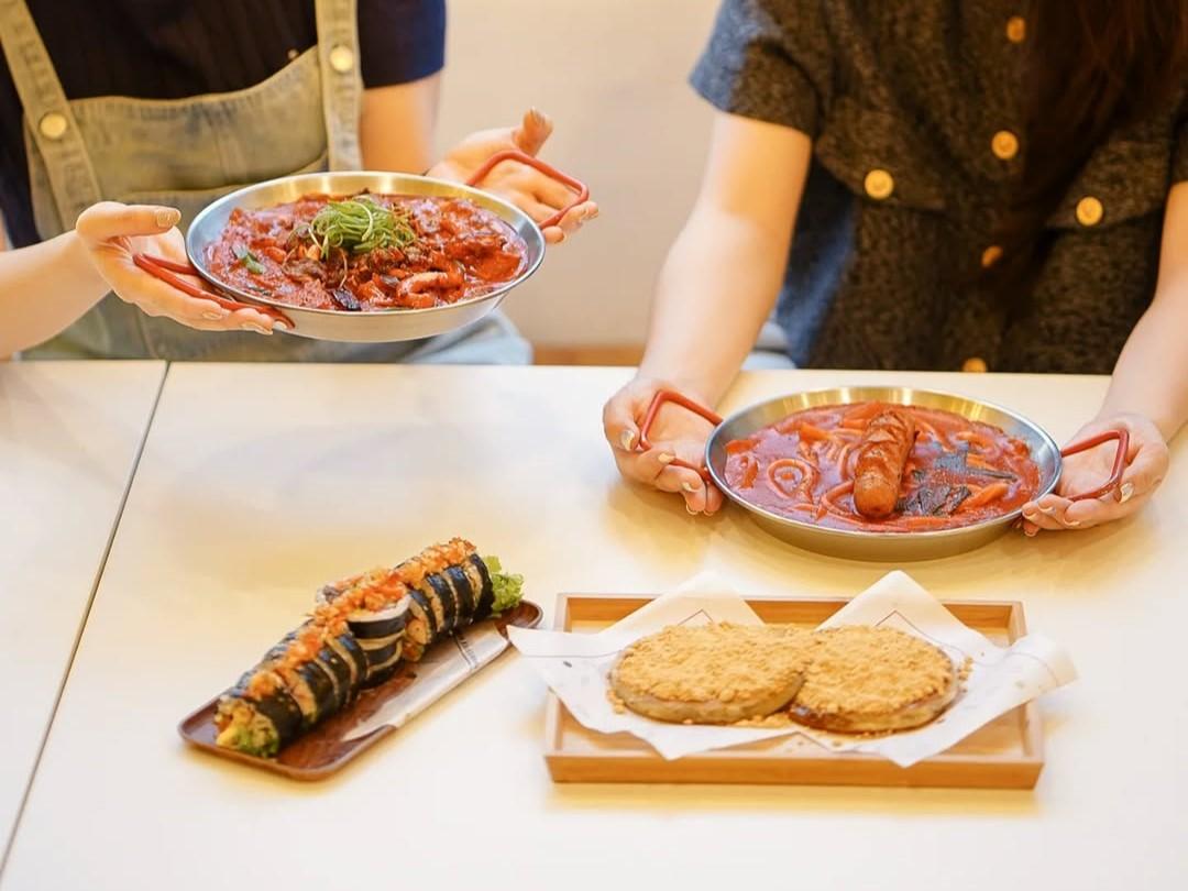 Essel: Tempat Makan Favorit untuk Pecinta Kuliner Korea