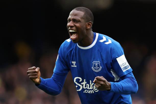Liverpool dan Everton Bersatu Lawan Rasisme terhadap Doucoure