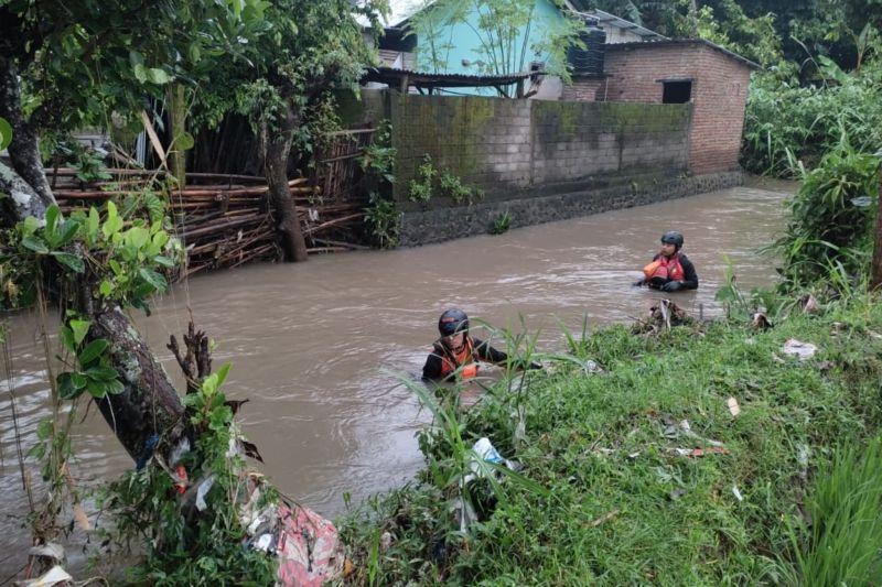 Remaja Lagi Mandi di Sungai Lombok Tengah Berakhir Tewas Terseret Arus Banjir