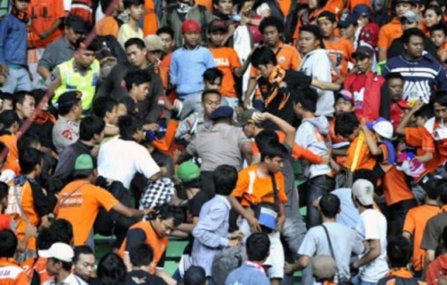LIB Minta Polisi Tindak Suporter Anarkis di Laga Persija vs Persib