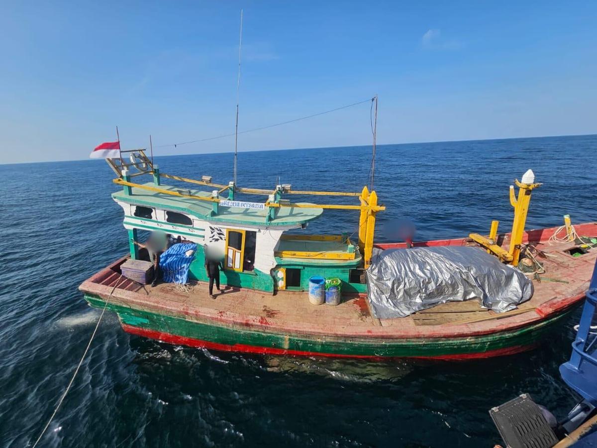 Bea Cukai Gagalkan Penyelundupan 45 Ton Bawang Merah dan 28 Karung Pakaian Bekas di Perairan Jamboaye