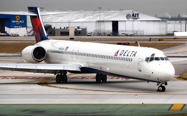 Kecelakaan Pesawat Delta Air Lines di Toronto, 15 Penumpang Terluka
