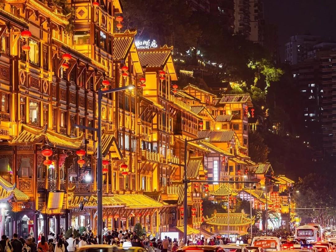 Chongqing, Si Kota Futuristik di Tepi Sungai dengan Pesona Alam dan Budaya yang Menakjubkan