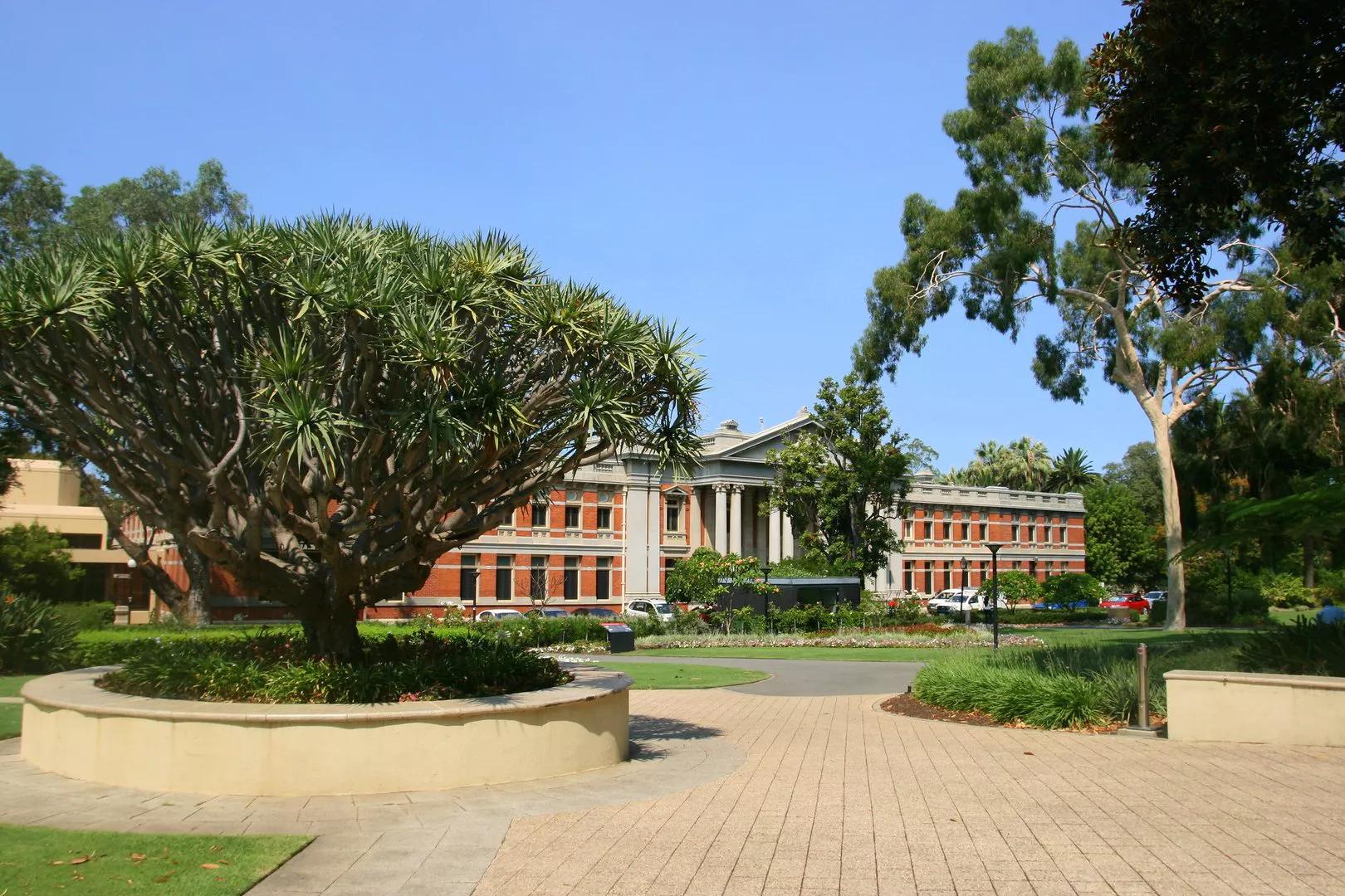 Supreme Court Gardens, Ruang Hijau Bersejarah di Pusat Kota Perth