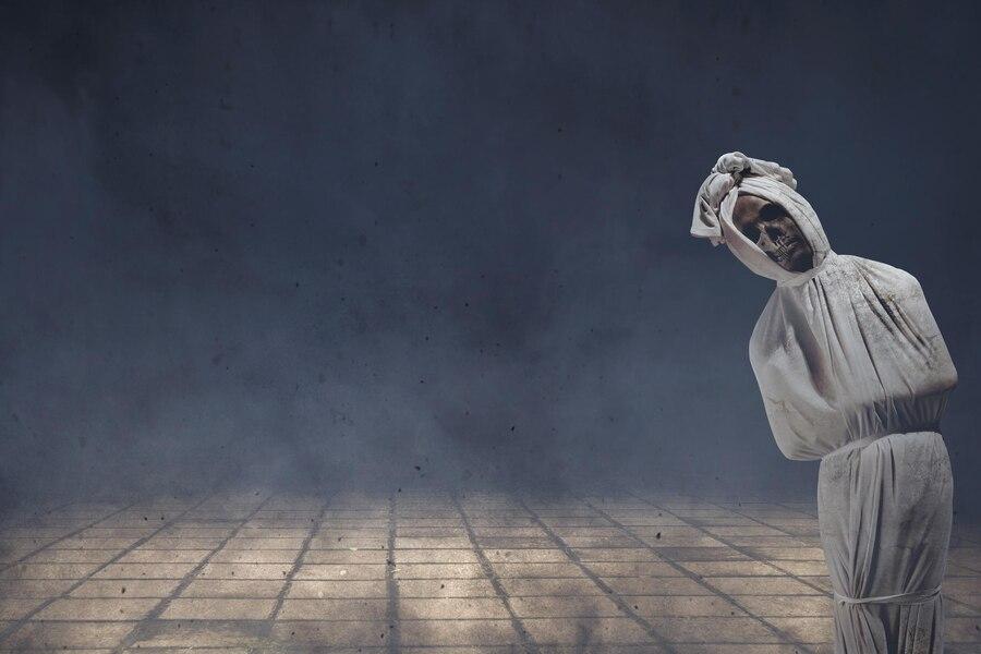 29 Arti Mimpi Ketemu Pocong, Apakah Pertanda Buruk?