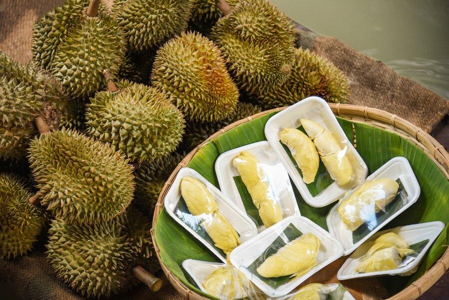 31 Arti Mimpi Makan Durian, Pertanda Baik atau Buruk?