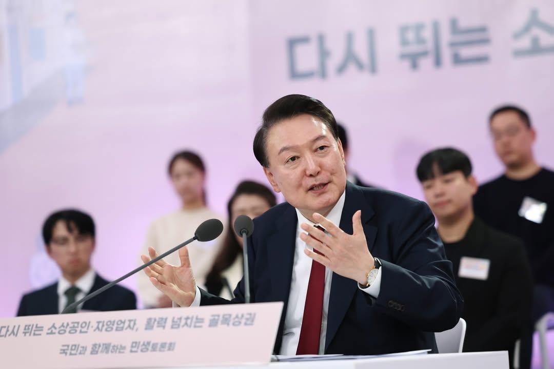 Aksi Unjuk Rasa di Korea Selatan Memanas Jelang Sidang Akhir Pemakzulan Presiden Yoon