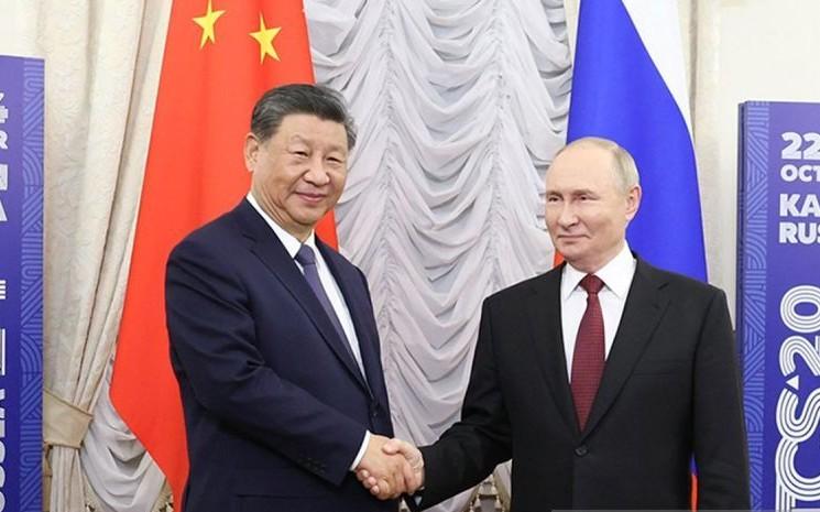 Xi Jinping dan Putin Bahas Perundingan Damai Ukraina dalam Pembicaraan Telepon