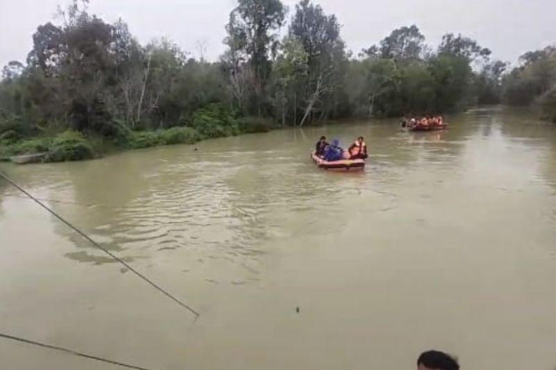 Tragedi Truk Terjun ke Sungai Segati, Polda Riau Desak Perusahaan Bertanggung Jawab