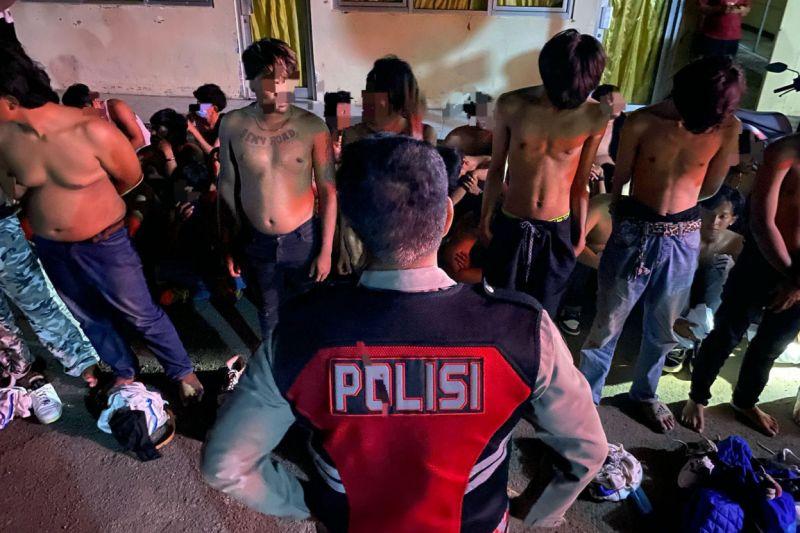 Polisi Gerebek Pesta Miras di Indramayu, 7 Pemuda Positif Narkoba