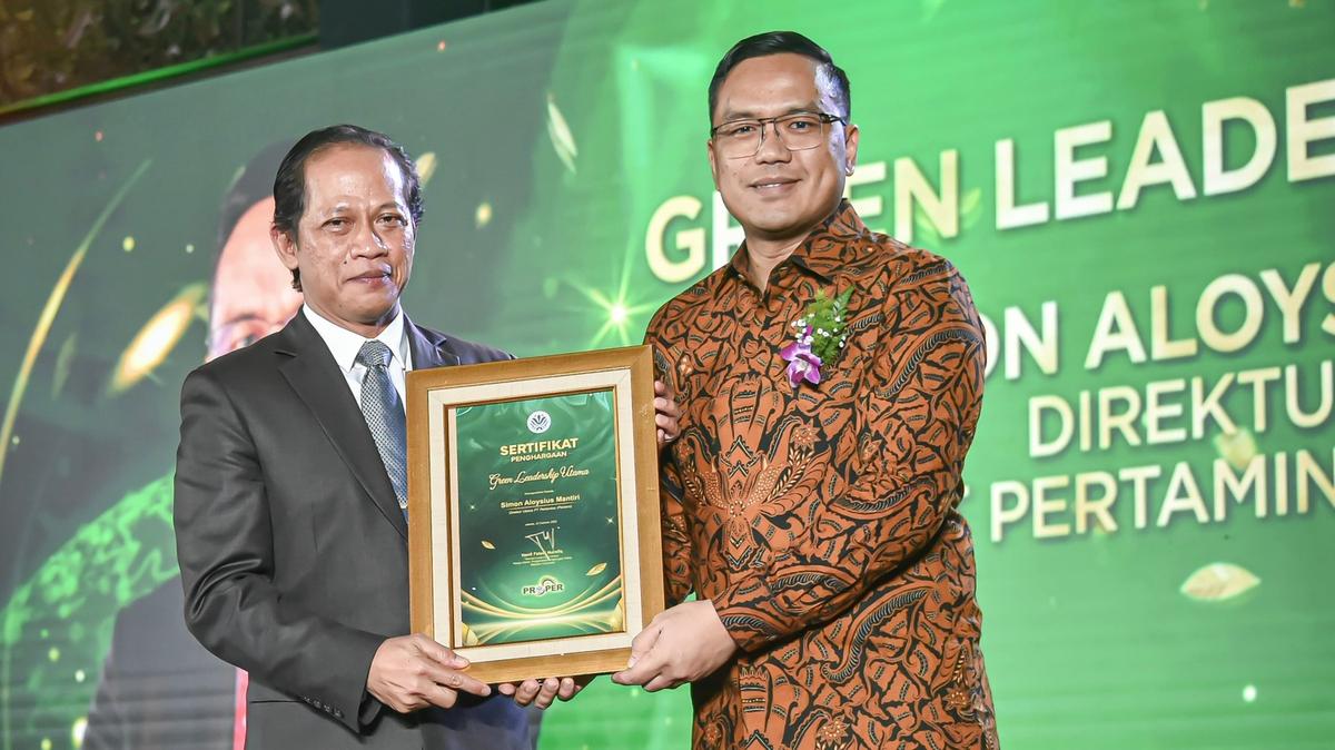 Dirut Pertamina Raih Green Leadership Utama dari KLH