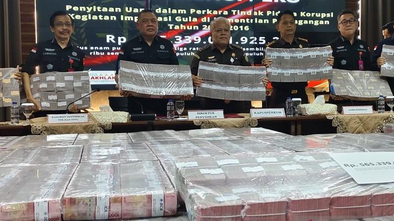 Kejagung Sita Uang Rp565 Miliar dari 9 Tersangka Kasus Impor Gula