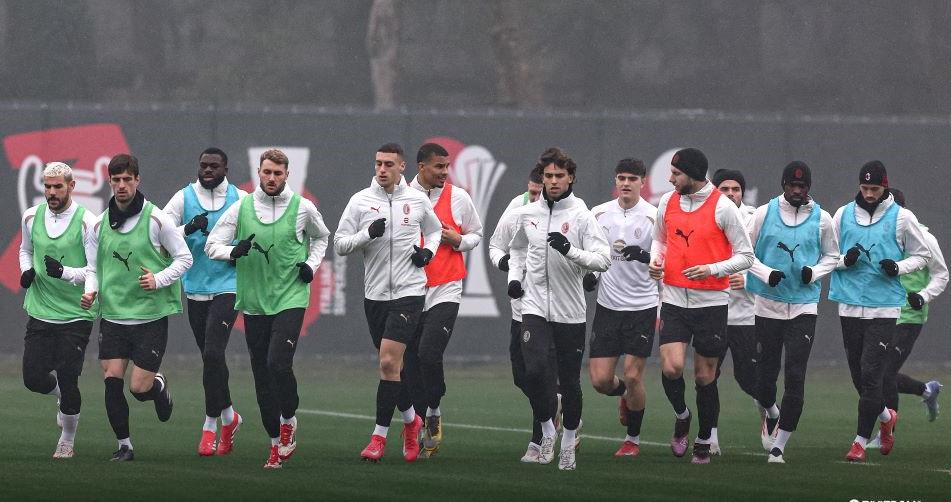 Eksperimen AC Milan di Lawatan ke Bologna, Pasang Fantastic Four