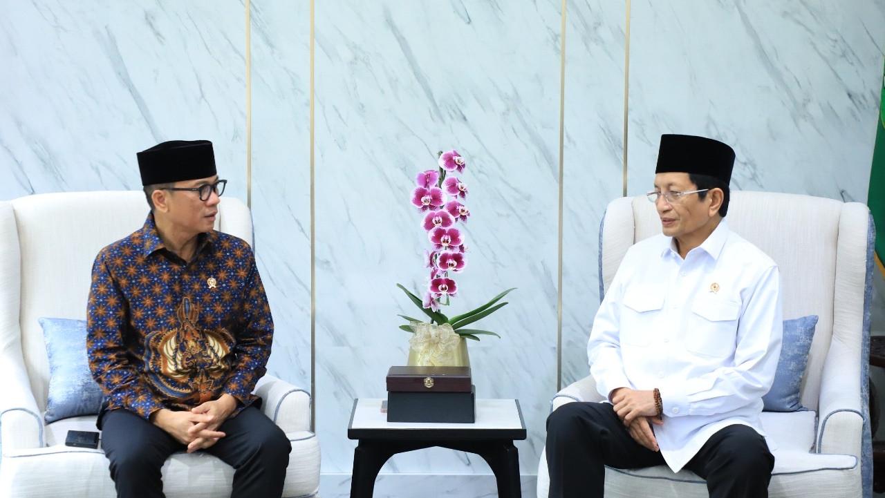 Menag Nasaruddin Umar dan Mendes Yandri Bahas Program Keagamaan di Desa