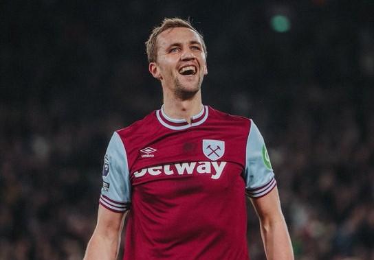 West Ham United kian Benamkan Leicester City di Zona Degradasi