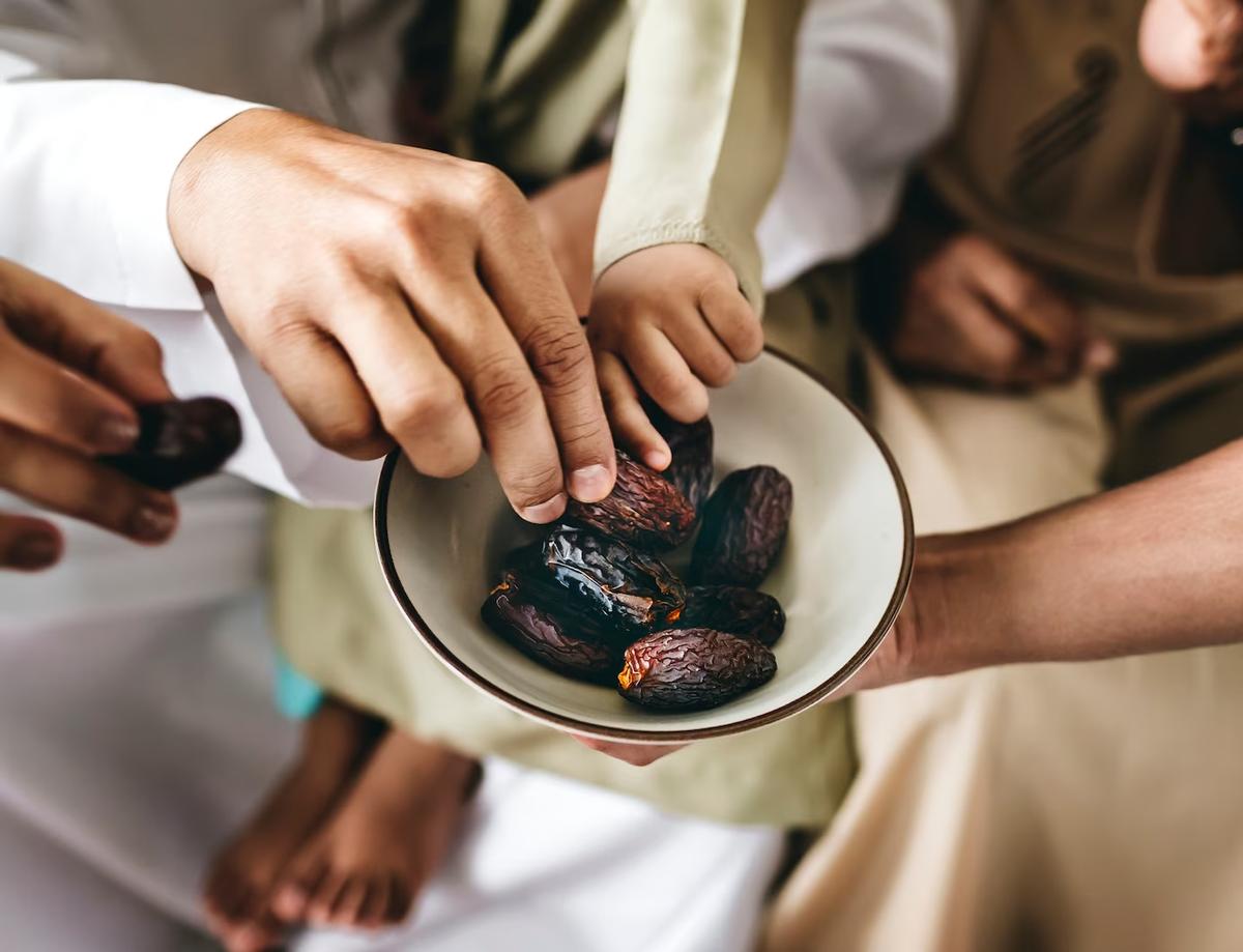 Mengapa Waktu Berbuka dan Sahur Berbeda di Setiap Negara? Ini Sebabnya!