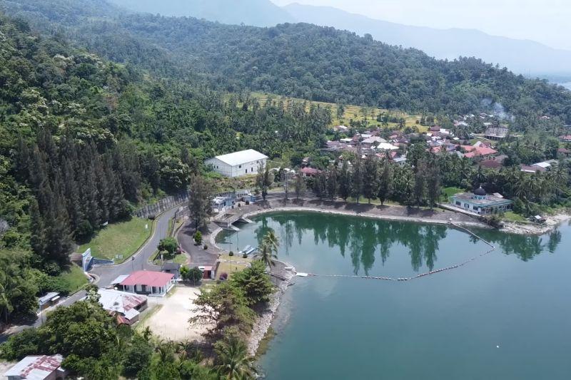 PLTS Terapung Danau Singkarak: Energi Hijau, Tantangan Sosial, dan Harapan Masa Depan