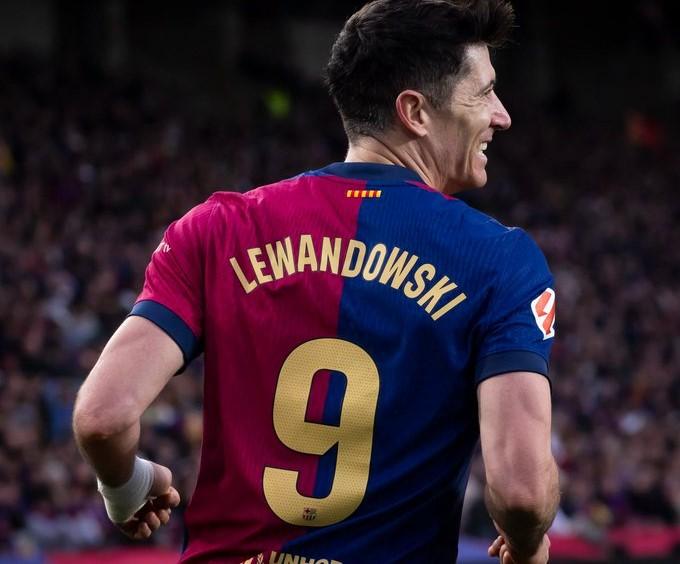 Robert Lewandowski Unjuk Kesuburan, Catat Rekor Baru Gol Keseluruhan untuk Barcelona