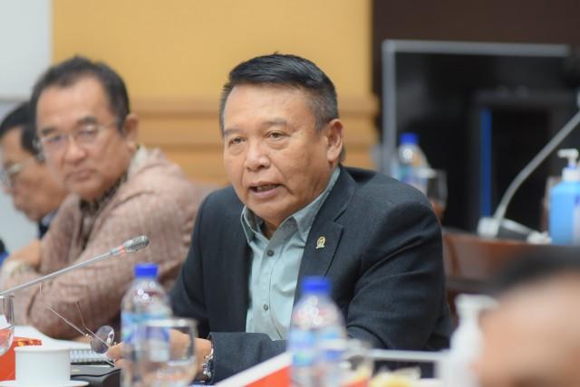 TB Hasanuddin: Prajurit TNI Aktif Tempati Jabatan Sipil Harus Selektif