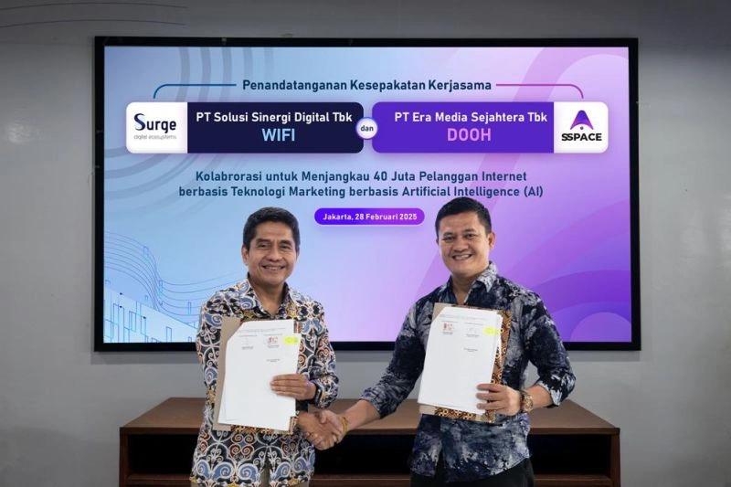 Jangkau 40 Juta Pelanggan Internet, Emiten Surge Gandeng DOOH Optimalkan AI