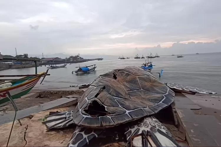 Habiskan Dana Rp 15 M, Patung Penyu di Pelabuhan Ratu Ternyata Terbuat dari Kardus