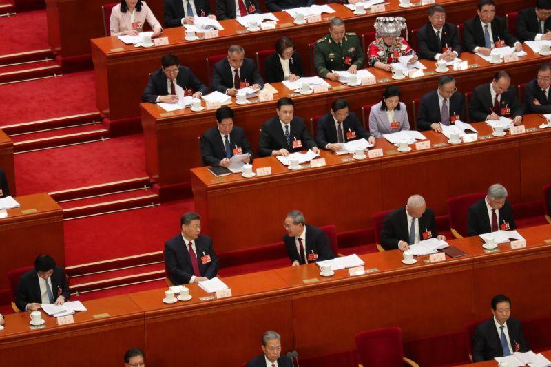 China Hadapi Tantangan Demografi: Strategi Tingkatkan Kelahiran dan Perawatan Lansia