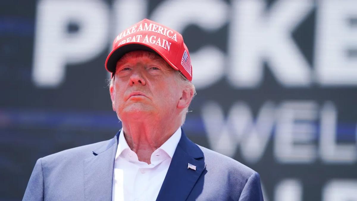 Media: Sekutu Trump Jalin Komunikasi dengan Oposisi Ukraina