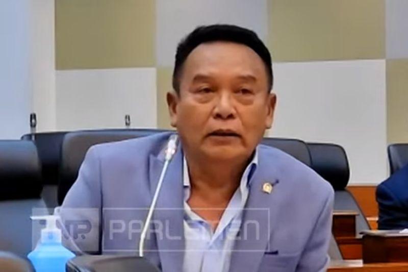 Komisi I DPR RI Soroti Kenaikan Pangkat Seskab Teddy Indra Wijaya Jadi Letkol