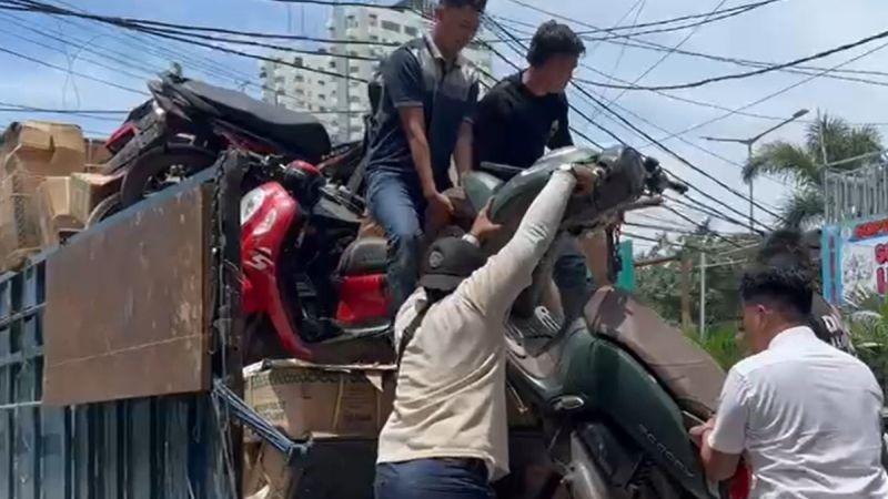 Truk di Tambora Angkut 13 Motor Hasil Curian hendak Dikirim ke Bengkulu, Sopir Diamankan Polisi