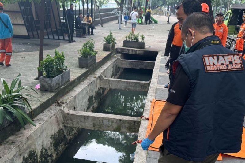 Geger! Temuan Mayat Pria di Saluran Air Koja, Ada Tato pada Dada
