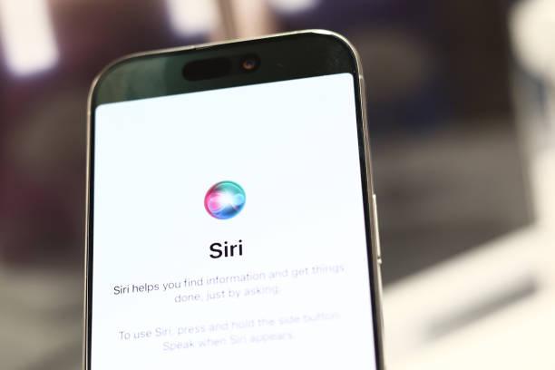 Apple Tunda Peluncuran Siri Versi Baru, Pengembangan Smart Home Hub Terhambat