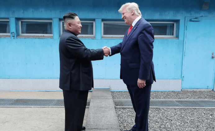 Donald Trump Ungkap Ingin Pulihkan Hubungan dengan Kim Jong Un