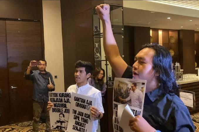 KontraS Nilai Laporan Penggerudukan Rapat Panja Revisi UU TNI Dipaksakan